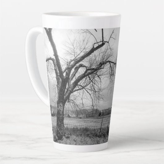 Old Winter Tree Latte Tasse (Linke Ecke)