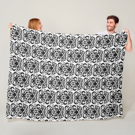 Old World Damask Black on White Fleecedecke (Beispiel)