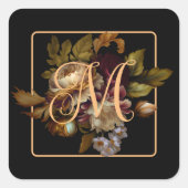Old World Dark Floral Bouquet mit Monogramm Quadratischer Aufkleber (Vorderseite)