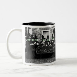 Olde Salem Hexen Morgenkaffee  Zweifarbige Tasse