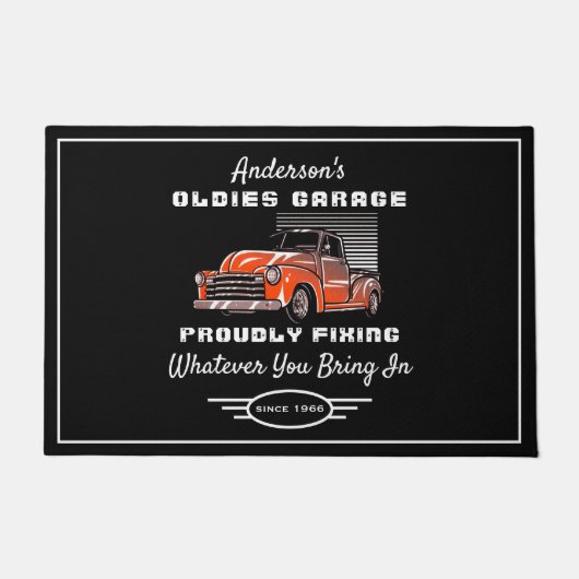 Oldies Garage LKW Name Funny Sprichwort Black Fußmatte (Vorderseite)