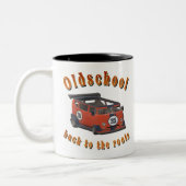 Oldschool Speed -  zurück an die Wurzeln! Zweifarbige Tasse (Links)