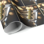 Olebt in einem Martini-Getränk Geschenkpapier (Rolleneckpunkt)