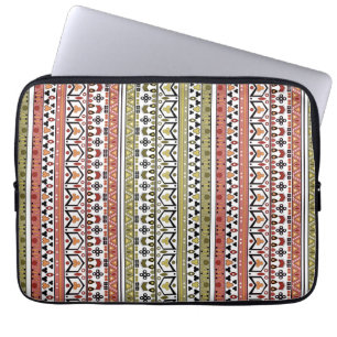 Oliv- und Braungeometrisches ethnisches Ornament Laptopschutzhülle