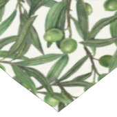 Olive-Äste auf weißer Seite Tischdecke (Schrägansicht)