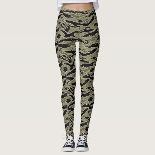 Olive Camouflage Frauen Leggings (Vorderseite)
