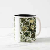 Olive Folk Art Hearts Tasse (VorderseiteRechts)