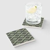 Olive green and black diamond pattern steinuntersetzer (Seitenansicht)
