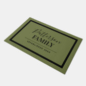 Olive Green Family Monogram Doormat Fußmatte (Schrägansicht)
