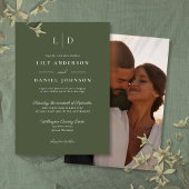 Olive Green Minimalistisch Monogram Foto Wedding Einladung