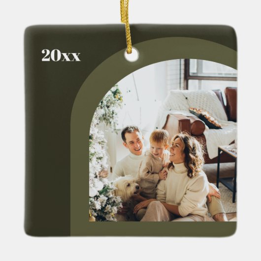 Olive Green Modern Arch Photo Modern 2023 Keramikornament (Vorderseite)