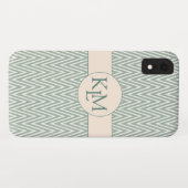 Olive Green Monogram mit Zickzack Muster Case-Mate iPhone Hülle (Rückseite (Horizontal))