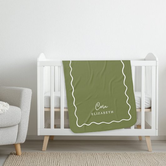 Olive Green Wavy Border Mit Monogramm Sherpadecke