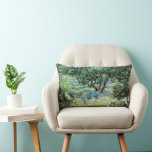 Olive Grove von Vincent van Gogh Lendenkissen<br><div class="desc">Olive Grove von Vincent van Gogh ist ein Vintages Kunstmaler, der Post-Impressionismus in der Natur darstellt. Van Gogh malte über ein Dutzend Olivenbäume, während er im Süden Frankreichs lebte. Ein Obstgarten mit Obstbäumen auf einem Bauernhof in der Sommersaison. Über den Künstler: Vincent Willem van Gogh (1853-1890) war einer der berühmtesten...</div>