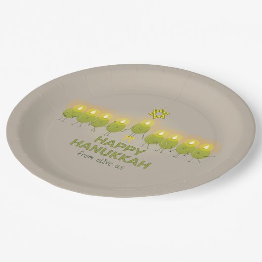 Olive Hanukkah Menorah Pappteller (Schrägansicht)