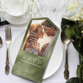 Olive Sage Green Shimmer Hintergrund QR Code Foto All In One Einladung