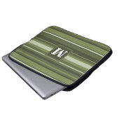 Oliven-Streifen in Monogramm Laptopschutzhülle (Vorne Knopf)