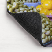 Oliven und Limonen auf dem Markt Mousepad (Ecke)