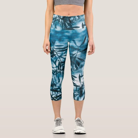 Olivenbaum Blätter Silhouette Sommerblau Capri Leggings (Vorderseite)