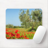Olivenbaum in Mohnblumenfeld mousepad (Mit Mouse)