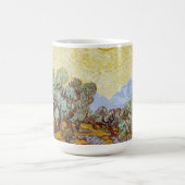 Olivenbäume mit gelbem Himmel und Sonne Kaffeetasse (Mittel)