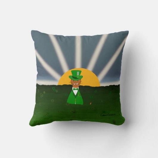 Oliver The Otter and Field of Kleeblatts Throw Pil Kissen (Rückseite)