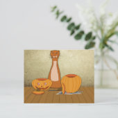 Oliver The Otter Carves a Pumpkin Postkarte (Stehend Vorderseite)
