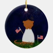 Oliver The Otter Watching Fireworks Keramik Ornament (Hinten)