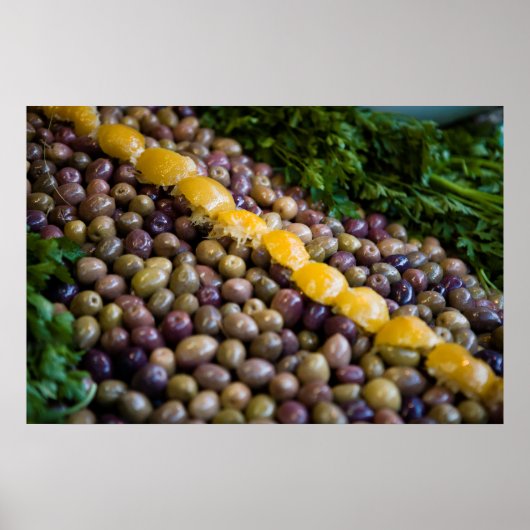 Olives Displayed At Market Poster (Vorne)