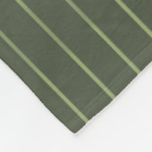 Olivgrüne Nadelstreifen Fleecedecke (Ecke)
