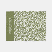Olivgrüner Weidenzweig mit Monogramm Fleecedecke (Vorderseite (Horizontal))