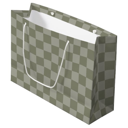 Olivgrünes und graues kariertes Musterdesign Große Geschenktüte (Vorderseite Schrägansicht)