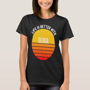 Olivia mit Olivia T-Shirt