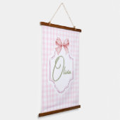 Olivia Personalisiert Pink Bow & Gingham Print Wandteppich Mit Holzrahmen (Gewinkelt)