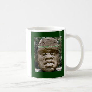 Olmec-Kopf spielt Karten Kaffeetasse