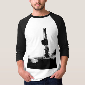 Ölplattform-Illustration T-Shirt