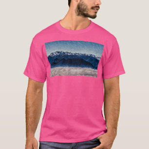Olympische Berge über Wolken (Poly Art) lang T-Shirt