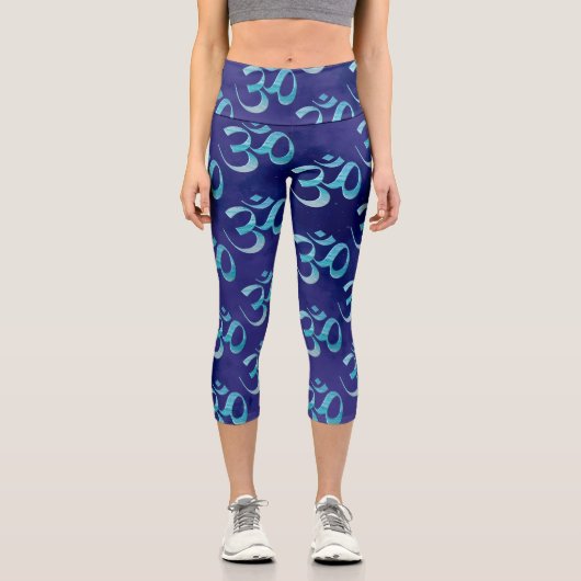 Om 6 Scattered Blue Monochrome Tie dye Capri Leggings (Vorderseite)