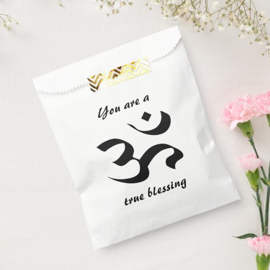 Om in Sanskrit 2 Geschenktütchen (Versiegelt)