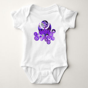 OM LOTUS Design violett Baby Strampler