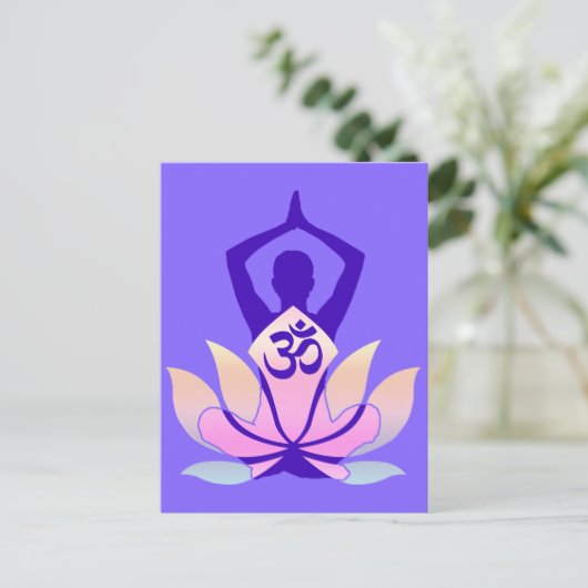 OM Namaste Spirituelle Lotus Blume Yoga auf Mauve Postkarte (Stehend Vorderseite)