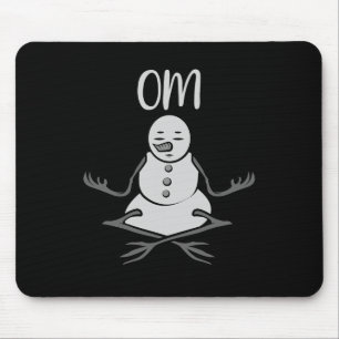 Om Schneemann in Lotus Yoga Pose Weihnachtsgeschen Mousepad