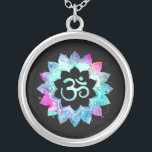 *~* OM Symbol Lotus Watercolor Versilberte Kette<br><div class="desc">* Energetisch verbessert - Ein OM Symbol Lotus Watercolor Mandala auf schwarzem Hintergrund.* Silver Plated.Schwarzer Hintergrund Es kann Zen , Esoteric , New Age , Metaphysische und spirituelle Hilfe mit Meditation und Achtsamkeit sein. Hier für Sie ist ein beeindruckend schönes neues Zeitalter metaphysisch geneigt Auge zu fangen, wahrscheinlich inspirier Meditation...</div>