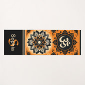 Om und Mandala in Orange und Black Yogamatte (Vorderseite (Horizontal))
