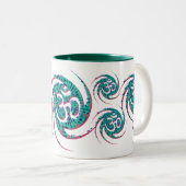 OM Wirbel Tasse (VorderseiteRechts)