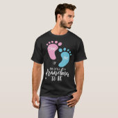 Oma Baby Gender zeigen, dass er oder sie Oma hat T-Shirt (Vorne ganz)