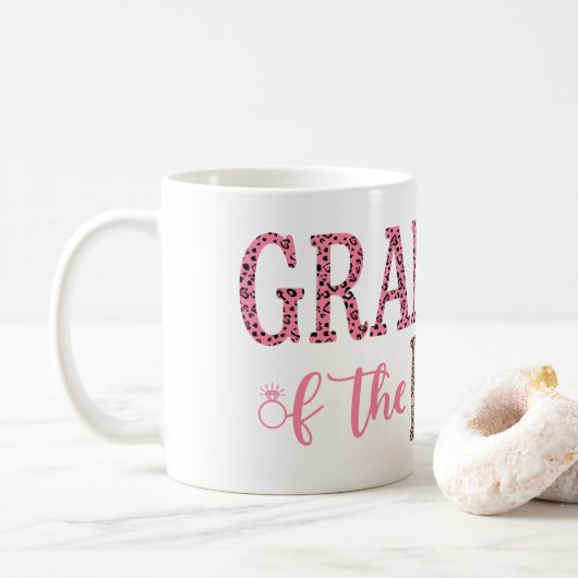 Oma der Braut Geschenk rosa schwarzer Leopard Prin Kaffeetasse (Mit Donut)