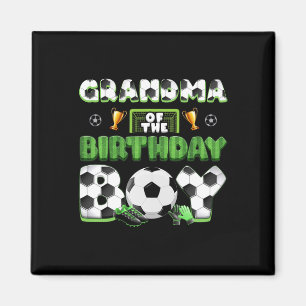 Oma der Geburtstags-Soccergruppe des Jungen Famili Magnet