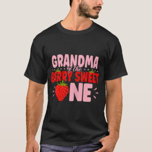 Oma des Berry Sweet One Strawberry Theme B T-Shirt