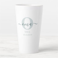 Oma Elegant Script Monogram Green White Latte Tass